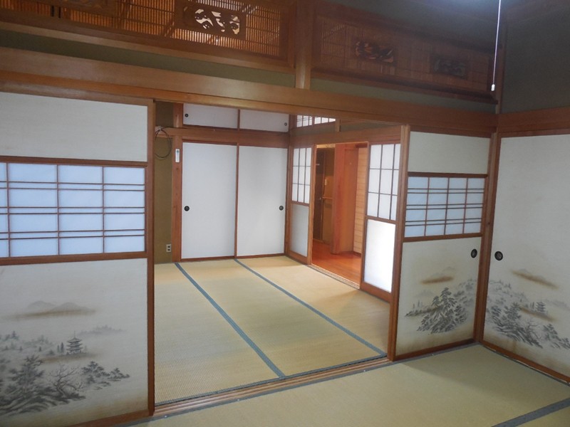 クリックで写真を表示:物件番号:I1250725/居住用/売家/空家/新潟県新潟市北区/680万円/松浜小学校/松浜中学校/8DKですので二世帯家族、福祉施設、社員寮等にもご使用できます。 物件番号:I1250725/居住用/売家/空家/新潟県新潟市北区/680万円/松浜小学校/松浜中学校/8DKですので二世帯家族、福祉施設、社員寮等にもご使用できます。